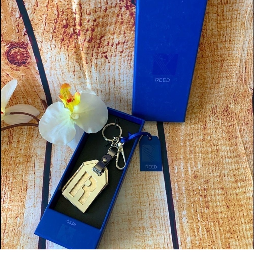 Reed Gold Wallet And Initials R Keychain - Picture 11 of 12